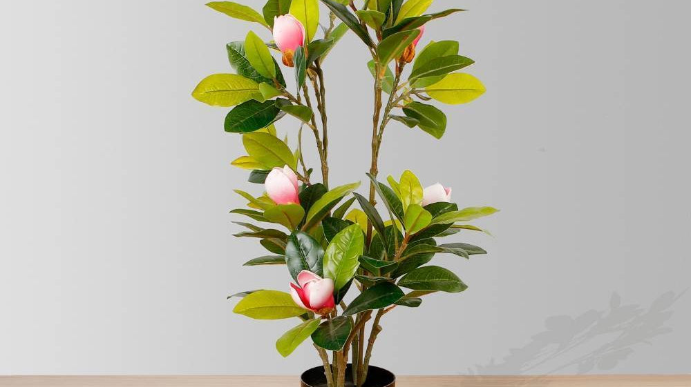 Where Did Silk Flower Originally Come From?