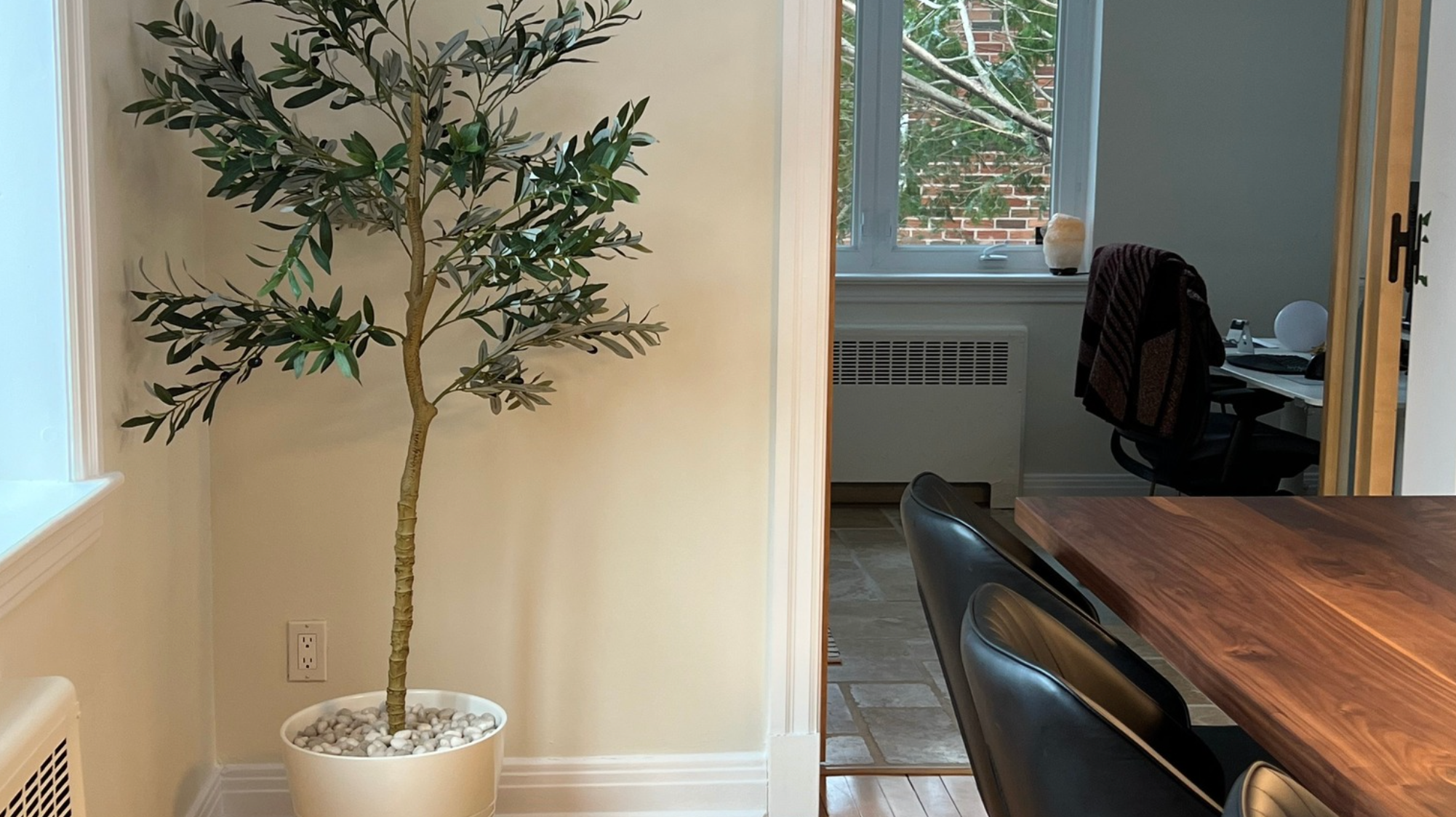 How to Instantly Elevate Workspaces with Artiplanto