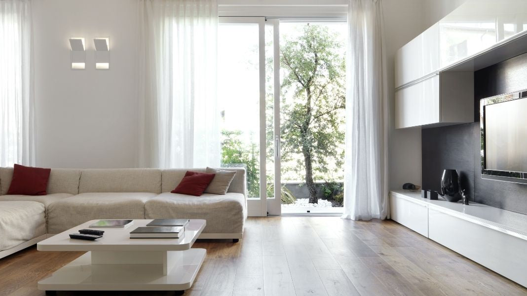 8 Rules For Decorating With Fake Plants When You’re An Interior Designer