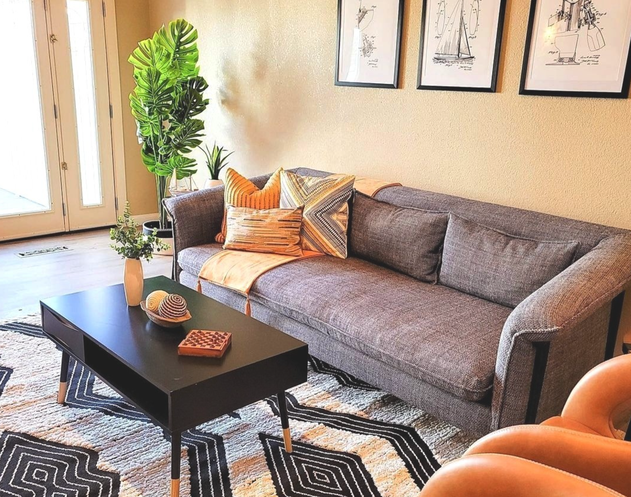 Transform Your Living Room into a Boho Paradise with Artiplanto's Stunning Décor